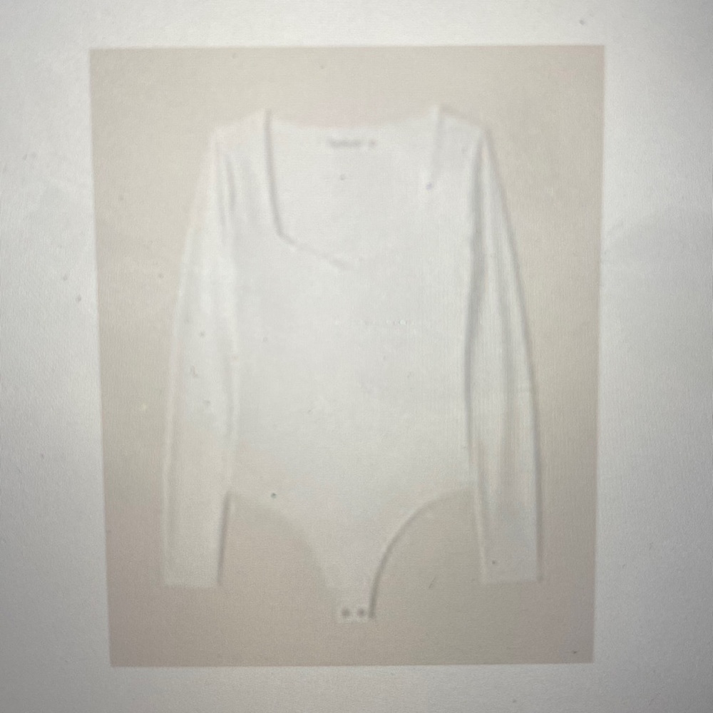 Abercrombie Long Sleeve Double Layered Seamless Fabric Sweetheart Bodysuit